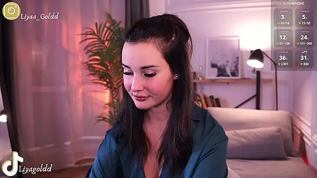 Snapshot of Liya_Gold_ chatting on December 20, 2024, 5:51 pm Liya Gold online show from December 20, 2024, 5:51 pm