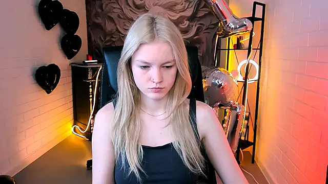 GraceGlamour online show from February 17, 2026, 5:04 am