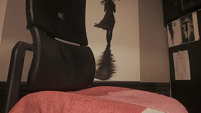 dani4334 online show from October 10, 2025, 9:08 am