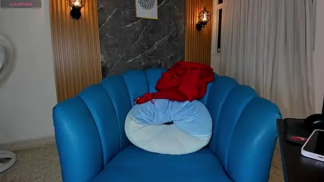 Julie Markk online show from February 12, 2026, 9:21 pm