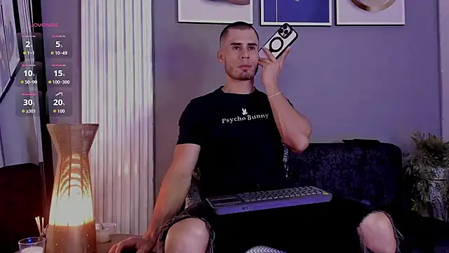 Snapshot of thomas_eliotts chatting on June 2, 2026, 7:49 pm thomas eliotts online show from June 2, 2026, 7:49 pm