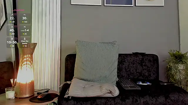Snapshot of thomas_eliotts chatting on July 1, 2026, 7:35 pm thomas eliotts online show from July 1, 2026, 7:35 pm