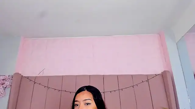 MollyBigBoobs12 online show from September 22, 2025, 8:22 pm