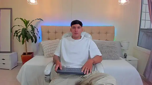 Damian23   online show from January 15, 2025, 12:25 pm