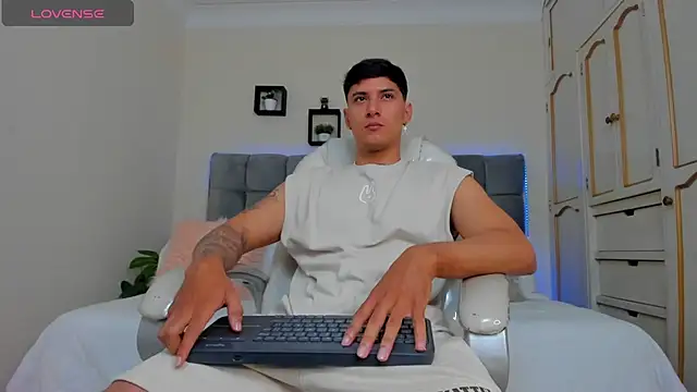 Damian23   online show from March 10, 2025, 1:21 pm