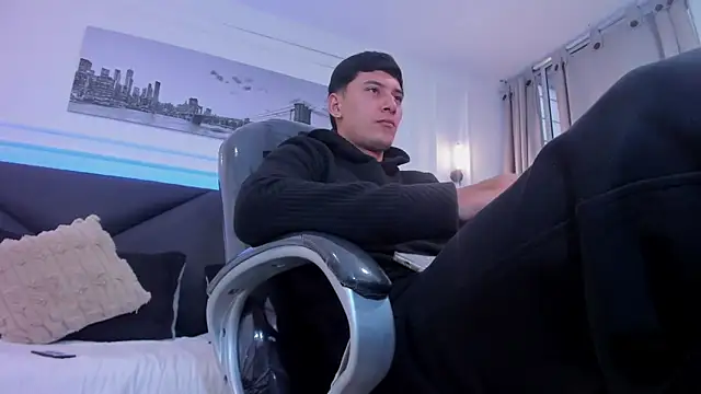 Damian23   online show from December 16, 2025, 12:43 pm