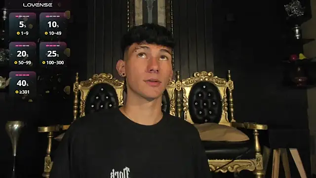 Snapshot of Alexx_tc chatting on December 7, 2024, 2:31 am Alexx tc online show from December 7, 2024, 2:31 am