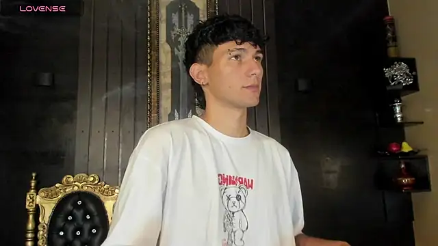 Snapshot of Alexx_tc chatting on December 20, 2024, 3:25 am Alexx tc online show from December 20, 2024, 3:25 am