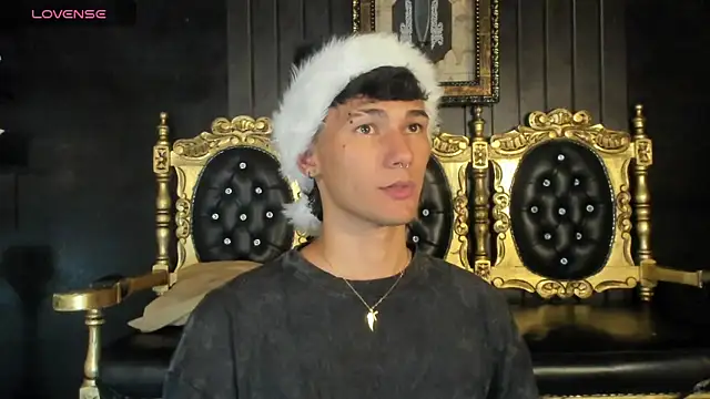 Snapshot of Alexx_tc chatting on December 27, 2024, 4:36 am Alexx tc online show from December 27, 2024, 4:36 am