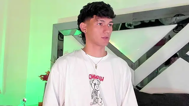 Snapshot of Alexx_tc chatting on January 30, 2025, 4:37 am Alexx tc online show from January 30, 2025, 4:37 am