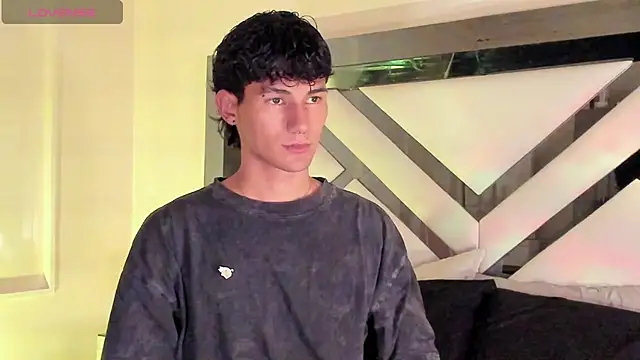 Snapshot of Alexx_tc chatting on February 19, 2025, 4:44 am Alexx tc online show from February 19, 2025, 4:44 am