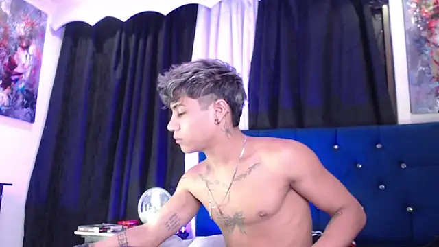Snapshot of Sexys_Boys_Hot1 chatting on May 27, 2026, 1:46 am Sexys Boys Hot1 online show from May 27, 2026, 1:46 am