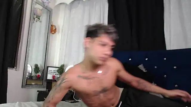 Sexys Boys Hot1 online show from June 28, 2026, 1:00 am