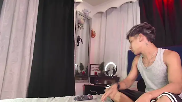 Sexys Boys Hot1 online show from June 29, 2026, 1:12 am