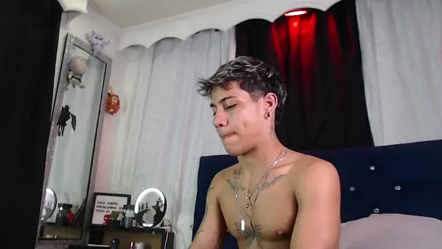 Sexys Boys Hot1 online show from July 7, 2026, 6:47 am