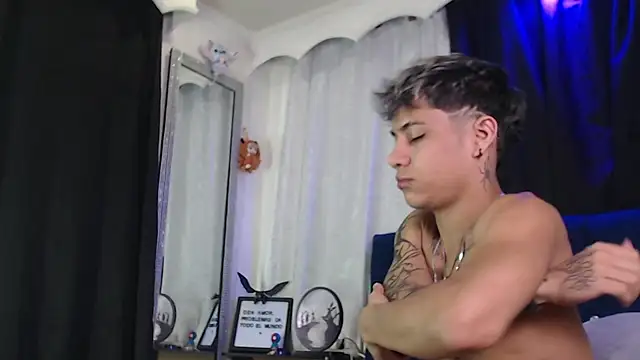 Sexys Boys Hot1 online show from July 12, 2026, 1:18 am