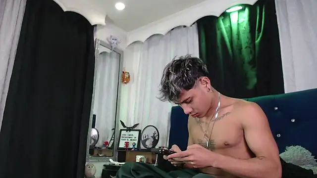 Sexys Boys Hot1 online show from July 13, 2026, 1:08 am