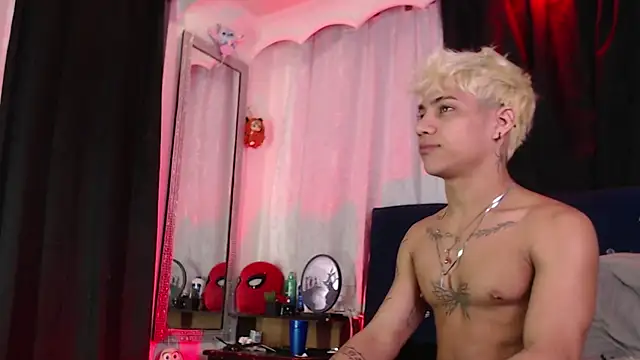 Sexys Boys Hot1 online show from July 26, 2026, 1:14 am