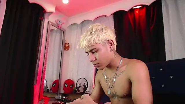 Sexys Boys Hot1 online show from July 28, 2026, 1:23 am