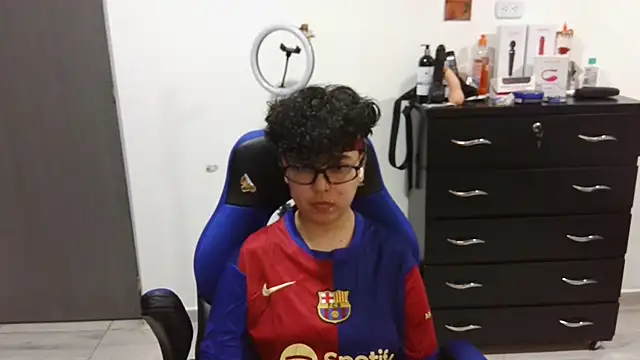 thomascooper7 online show from January 27, 2025, 12:22 am