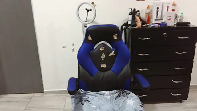 thomascooper7 online show from January 27, 2025, 6:41 am