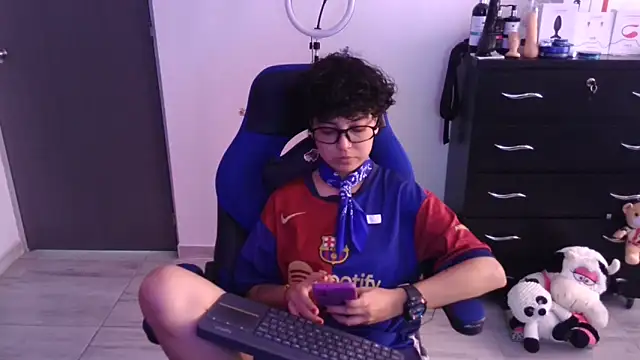 thomascooper7 online show from February 12, 2026, 6:47 pm