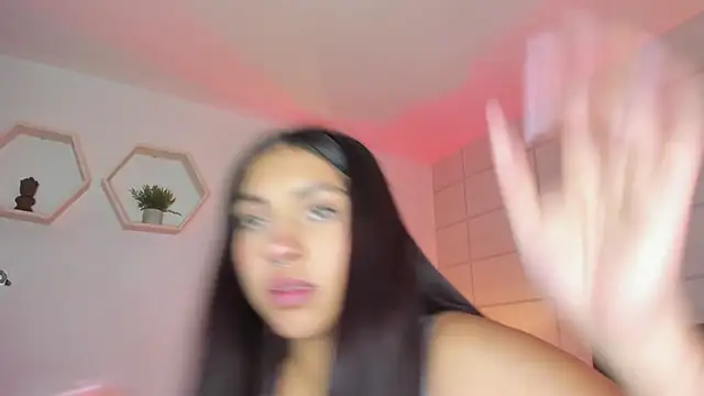 Christine Laam online show from September 13, 2025, 11:54 am