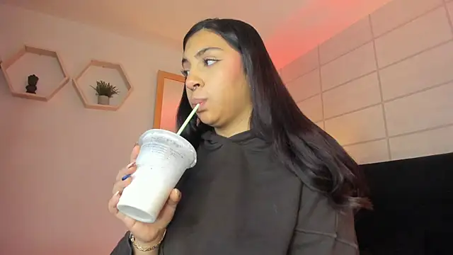 Christine Laam online show from November 6, 2025, 12:06 pm