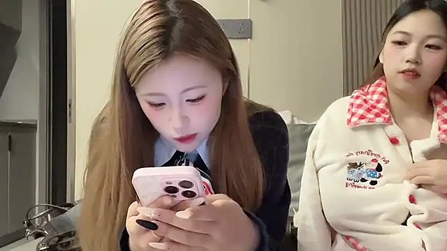 Snapshot of MM_YY_SS chatting on November 20, 2025, 9:31 am MM YY SS online show from November 20, 2025, 9:31 am