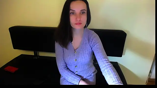 Snapshot of LaimaV_ chatting on December 23, 2024, 1:45 pm LaimaV online show from December 23, 2024, 1:45 pm