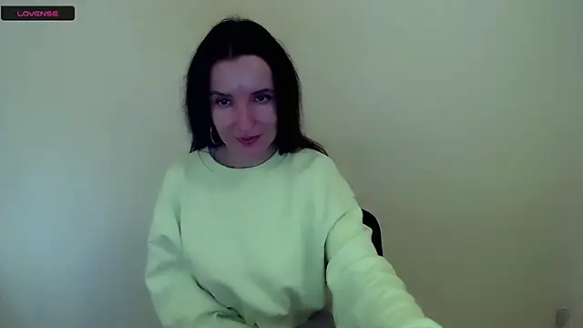 Snapshot of LaimaV_ chatting on October 2, 2025, 7:26 am LaimaV online show from October 2, 2025, 7:26 am