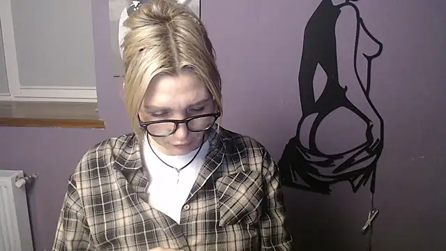  sexy lady online show from March 4, 2026, 1:39 pm