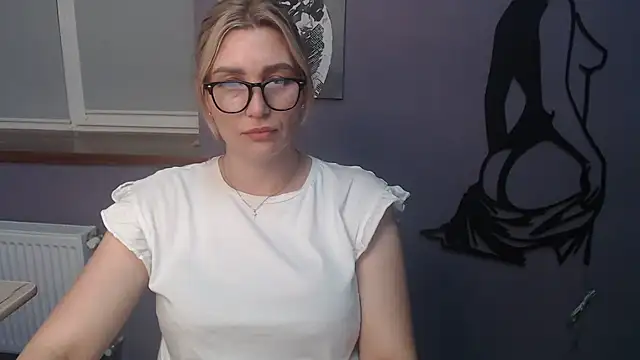 Snapshot of _sexy_lady chatting on May 7, 2026, 12:43 pm sexy lady online show from May 7, 2026, 12:43 pm
