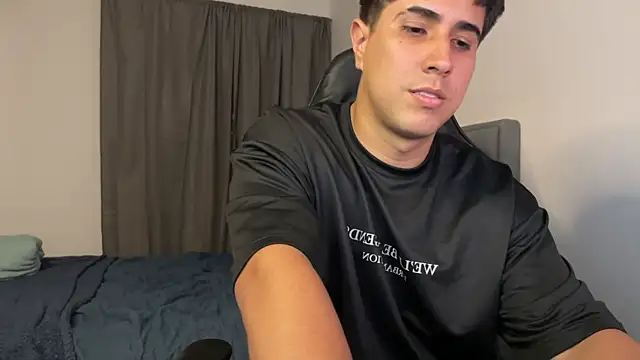 dereckbrownn online show from December 4, 2024, 2:53 am