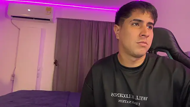 dereckbrownn online show from January 25, 2025, 4:45 am