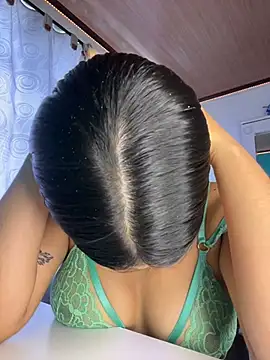 ALANAH KITTY online show from July 17, 2026, 7:52 pm