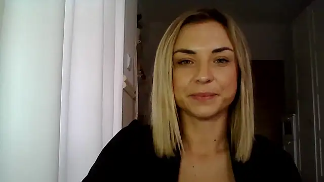 Snapshot of ashley_xlove chatting on December 4, 2024, 10:46 am ashley xlove online show from December 4, 2024, 10:46 am