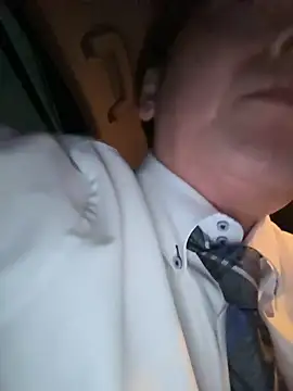 Snapshot of SaneService9 chatting on March 3, 2026, 7:31 pm SaneService9 online show from March 3, 2026, 7:31 pm