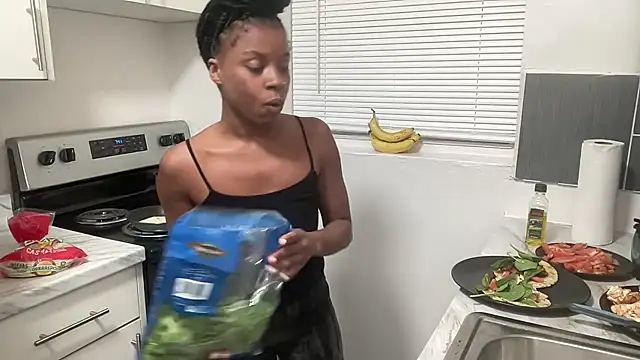 Snapshot of miamiworld chatting on March 21, 2025, 11:34 pm miamiworld online show from March 21, 2025, 11:34 pm