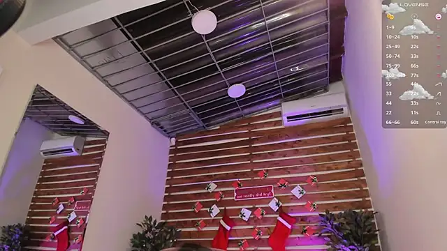 Snapshot of Sapphire_Venuss chatting on December 24, 2024, 1:38 am Sapphire Venuss online show from December 24, 2024, 1:38 am