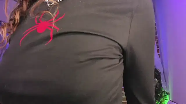 Snapshot of Sapphire_Venuss chatting on October 19, 2025, 2:23 am Sapphire Venuss online show from October 19, 2025, 2:23 am