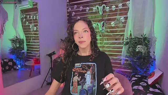 Snapshot of Sapphire_Venuss chatting on October 29, 2025, 1:19 am Sapphire Venuss online show from October 29, 2025, 1:19 am