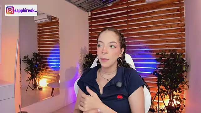 Sapphire Venuss online show from May 2, 2026, 1:21 am