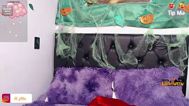 lily f00x online show from October 14, 2025, 12:50 pm