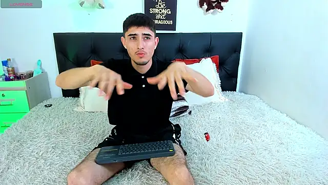 Snapshot of PhilipRich chatting on January 31, 2025, 7:51 pm PhilipRich online show from January 31, 2025, 7:51 pm