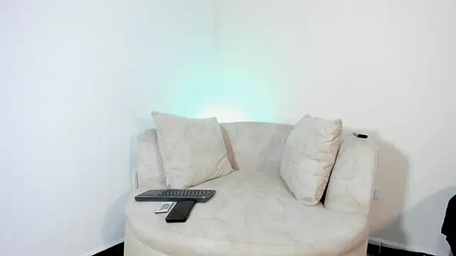 Snapshot of PhilipRich chatting on September 16, 2025, 6:42 pm PhilipRich online show from September 16, 2025, 6:42 pm