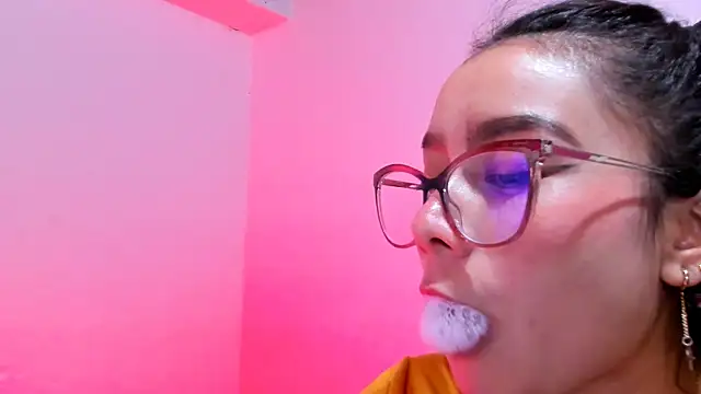 Snapshot of teffy_lee chatting on December 30, 2024, 11:28 pm teffy lee online show from December 30, 2024, 11:28 pm