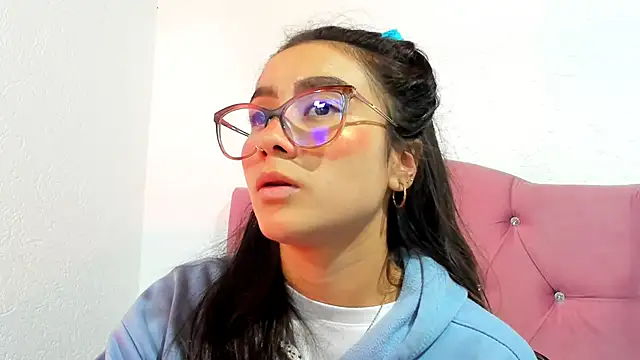 Snapshot of teffy_lee chatting on February 6, 2025, 8:13 pm teffy lee online show from February 6, 2025, 8:13 pm