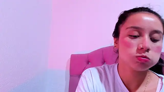 Snapshot of teffy_lee chatting on February 6, 2025, 11:15 pm teffy lee online show from February 6, 2025, 11:15 pm