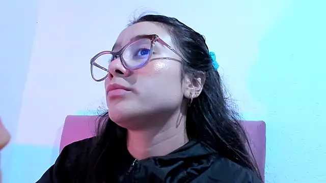 Snapshot of teffy_lee chatting on February 9, 2025, 8:24 pm teffy lee online show from February 9, 2025, 8:24 pm